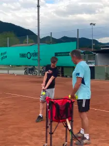 Schule zu Gast beim TC Peggau – Tennis, Bewegung und Abenteuer